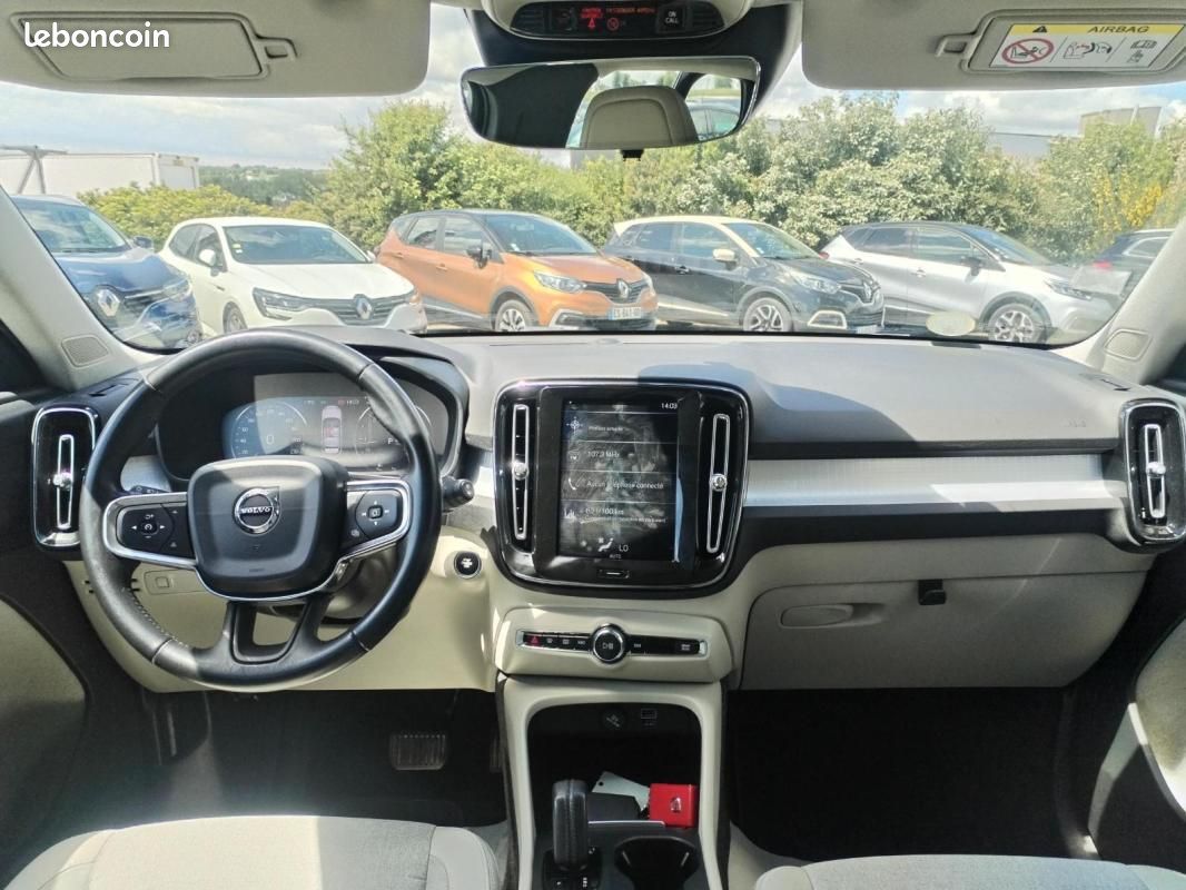 Volvo XC40 D3 150 MOMENTUM GEARTRONIC 8 (image 6)