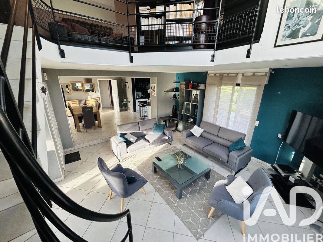 Maison 7 pièces 144 m² · à Poilley · 144 m² · 365 000 €