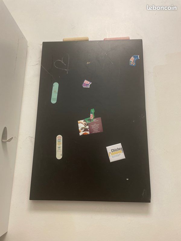 Tableau noir avec craie (image 1)