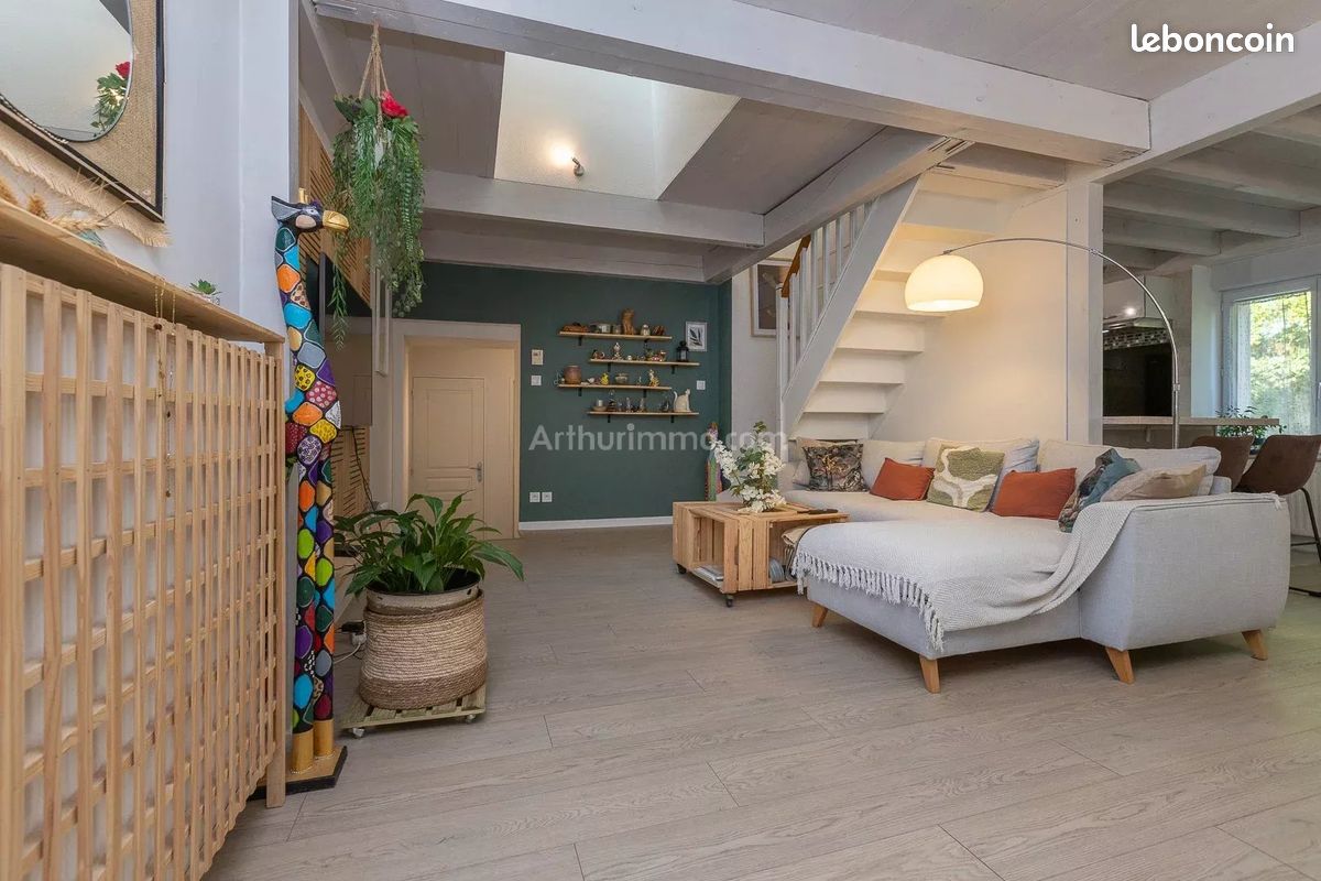 Appartement 3 pièces 81 m² · à Corbelin · 81 m² · 179 000 €
