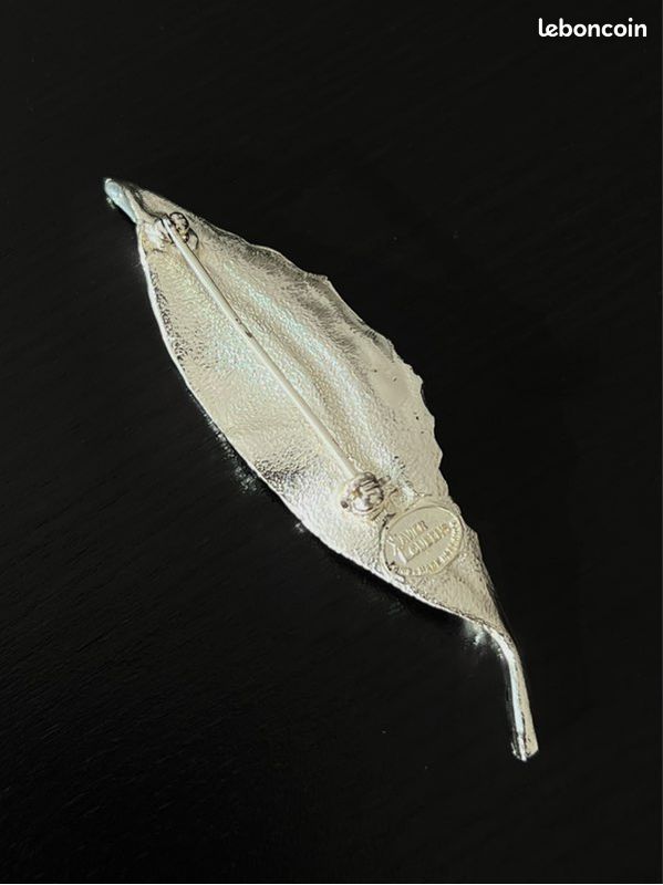 Broche Feuille Argentée Xavier Loubens - Occasion En Très Bon état - Bijou Métal Argenté