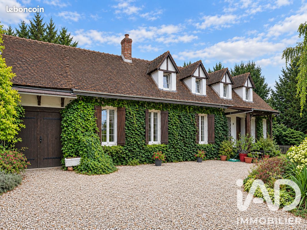 Maison 9 pièces 201 m² · à Perceneige · 201 m² · 254 500 €