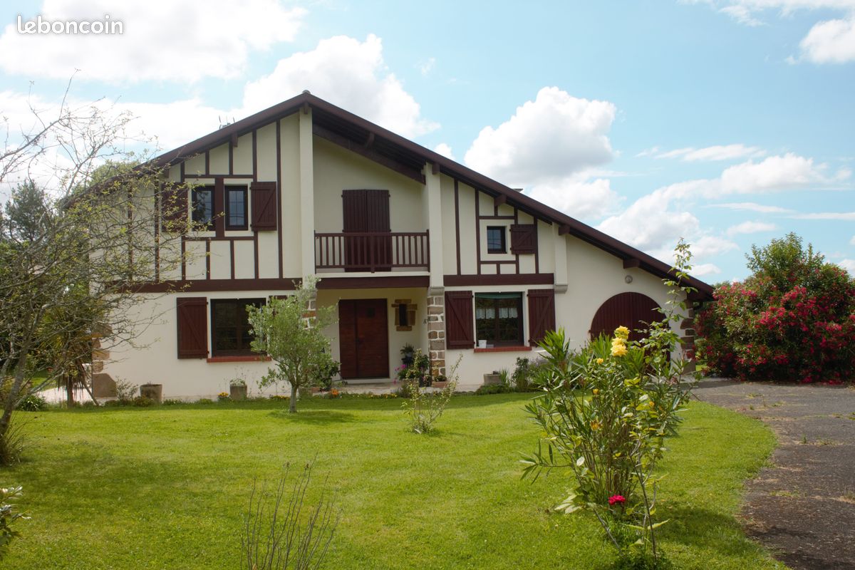 Maison 7 pièces 200 m² · à Castagnède · 200 m² · 660 000 €