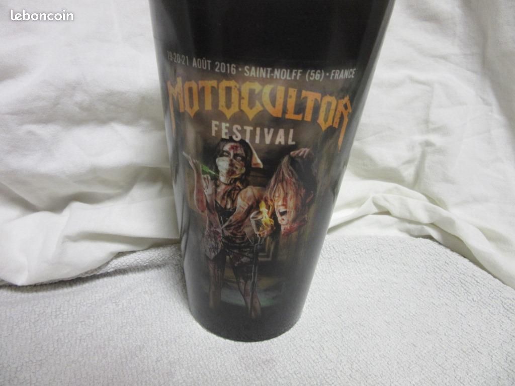 Verre festival Motocultor 2016 (image 1)
