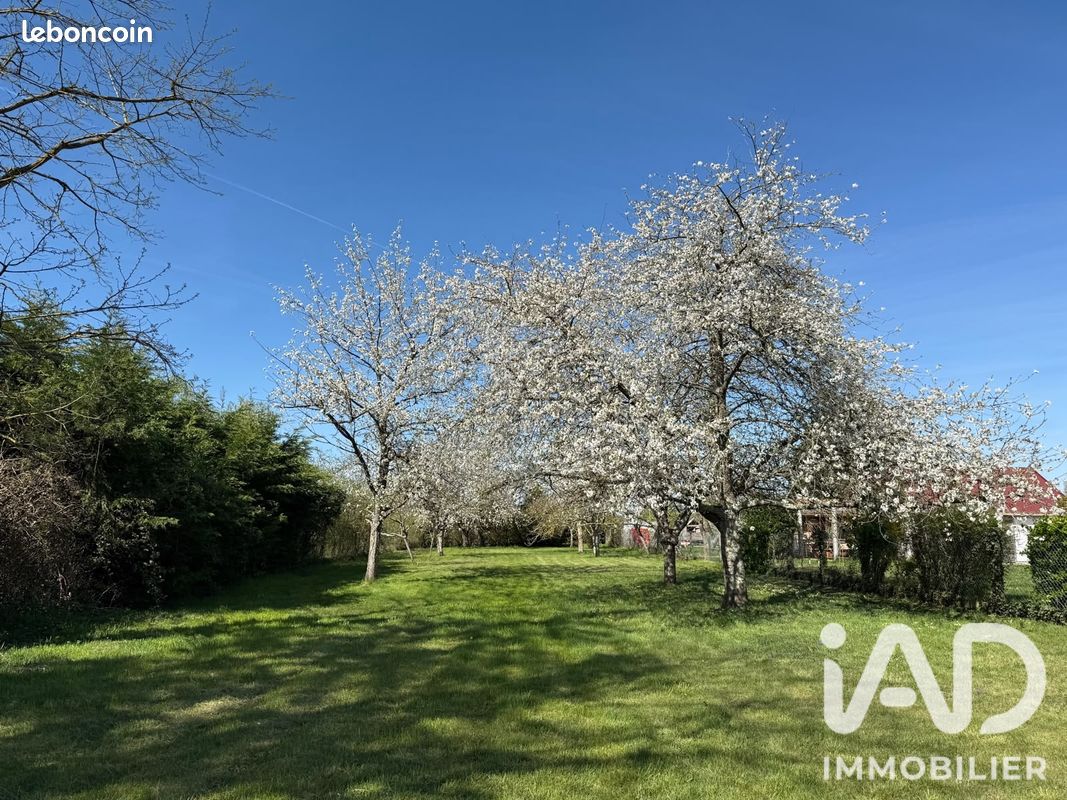 Terrain 1497 m² · à Sorel-Moussel · 1 497 m² · 92 000 €