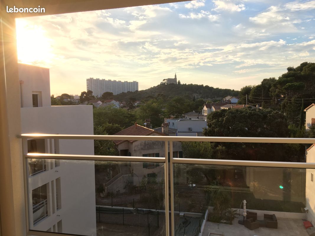 Appartement 1 pièce 28 m² · à Marseille · 27,9 m² · 690 €