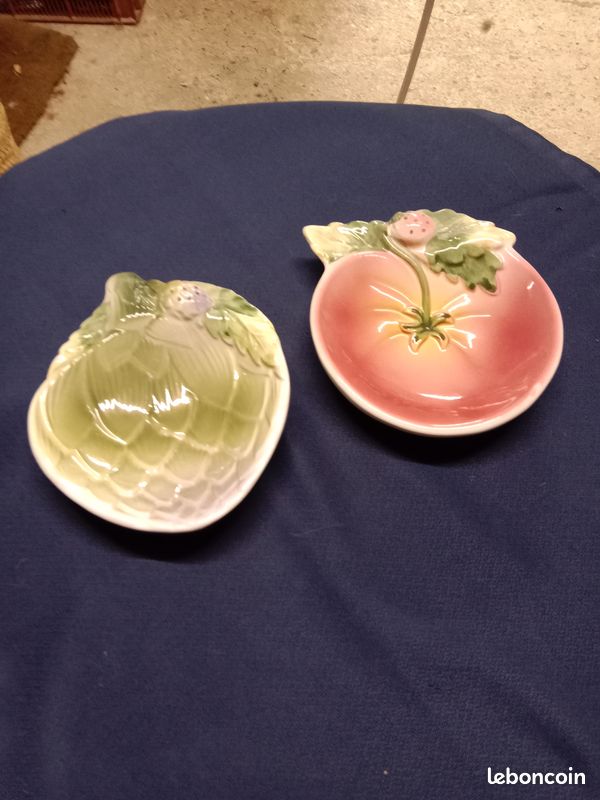 2 coupelles forme plantes (image 1)