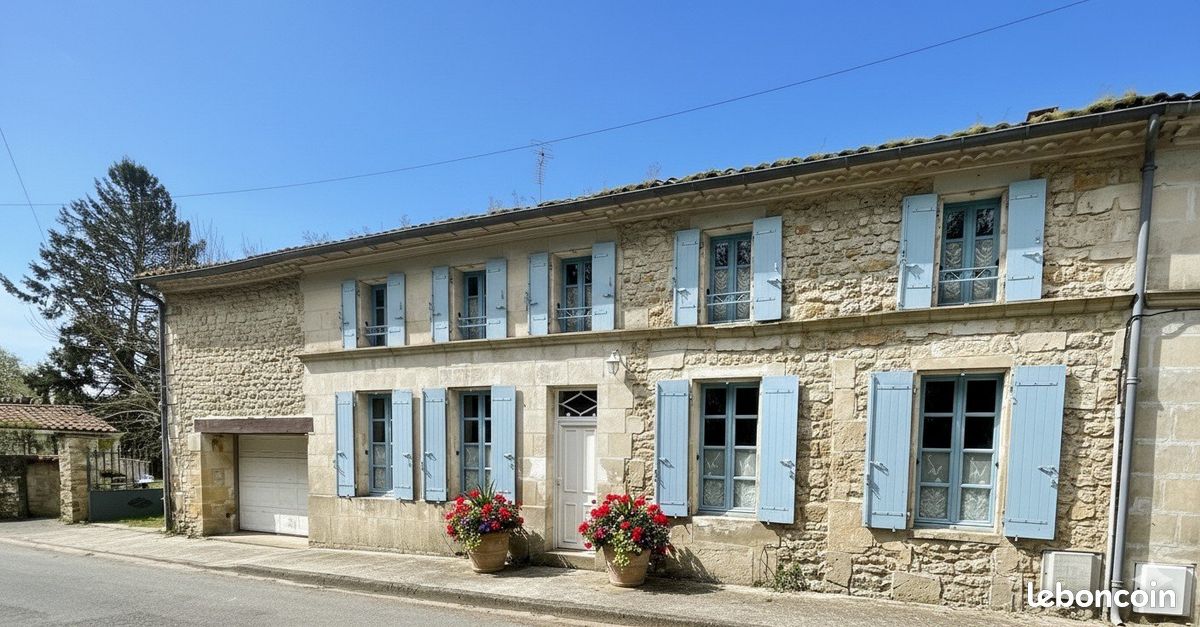 Maison 7 pièces 196 m² · à Balanzac · 196 m² · 349 000 €