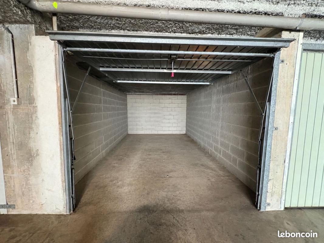 Parking 15 m² · à Toulon · 15 m² · 26 000 €