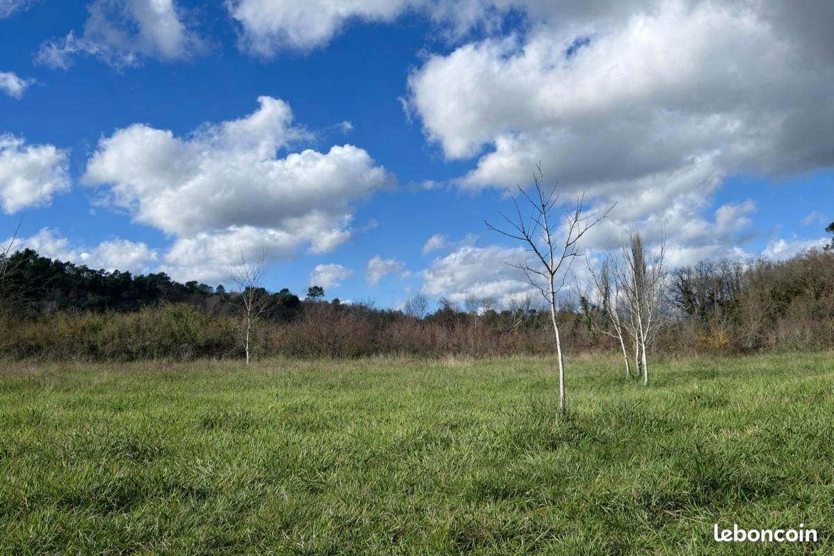 Terrain 570 m² Saint Maximin La Sainte Baume · à Saint-Maximin-la-Sainte-Baume · 131 000 €