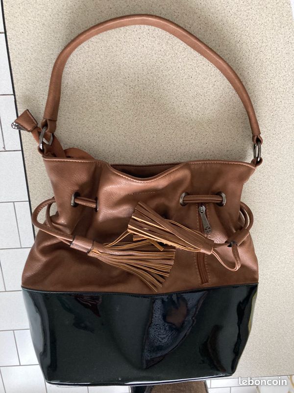 Sac bourse en simili cuir marron et vernis noir (image 5)