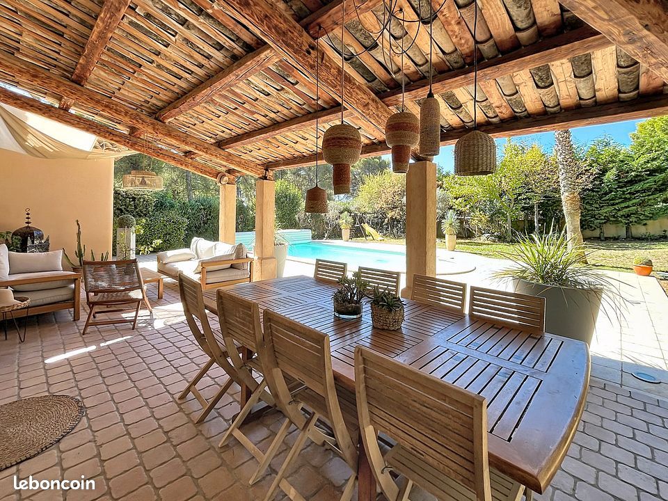Maison 6 pièces 151 m² · à Velaux · 151 m² · 850 500 €