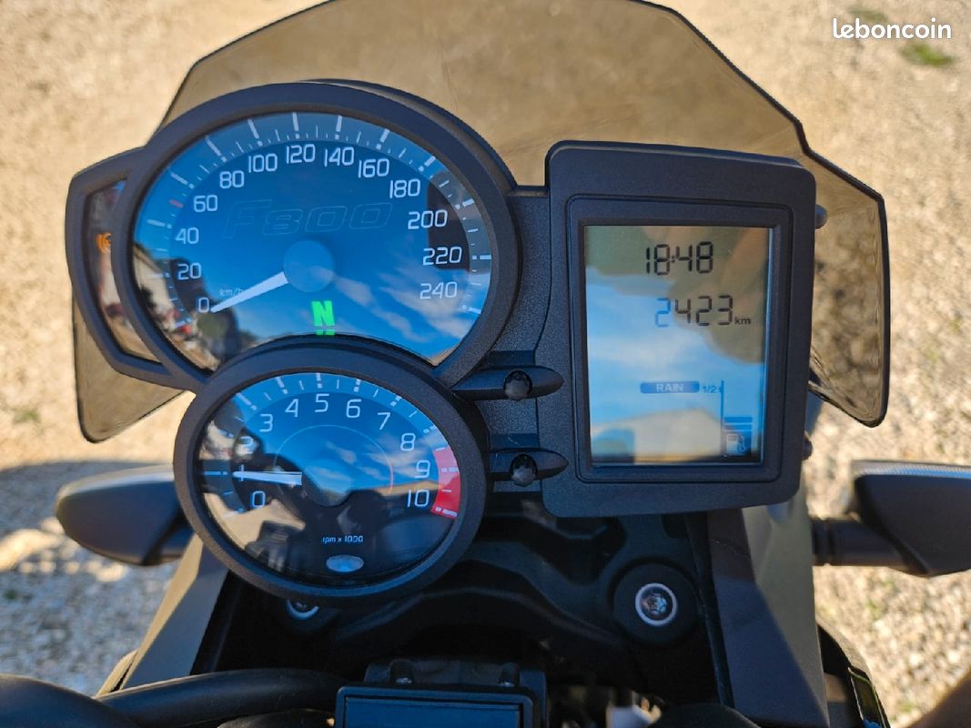 Moto BMW F800R (image 2)