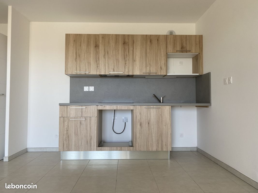 Appartement 3 pièces 65 m² · à Roquebrune-sur-Argens · 65 m² · 1 051 €/mois