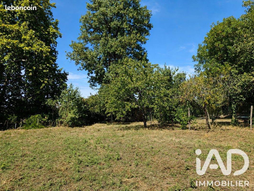 Terrain 600 m² · à Gours · 600 m² · 24 900 €