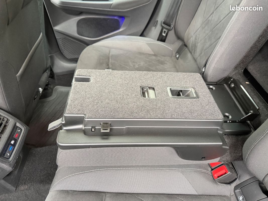 VOLKSWAGEN GOLF 8 1.5 E-TSI 150ch STYLE 1ST BVA APPLE CARPLAY (image 29)