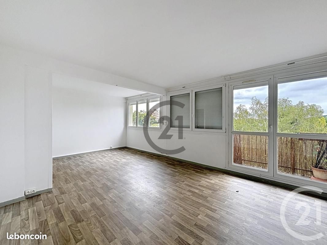 Appartement 5 pièces 81 m² · à Avon · 81 m² · 1 100 €/mois