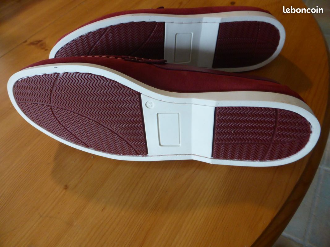 Chaussure Bateau Homme En Cuir Rouge - Taille 44 - Neuf Sans Emballage