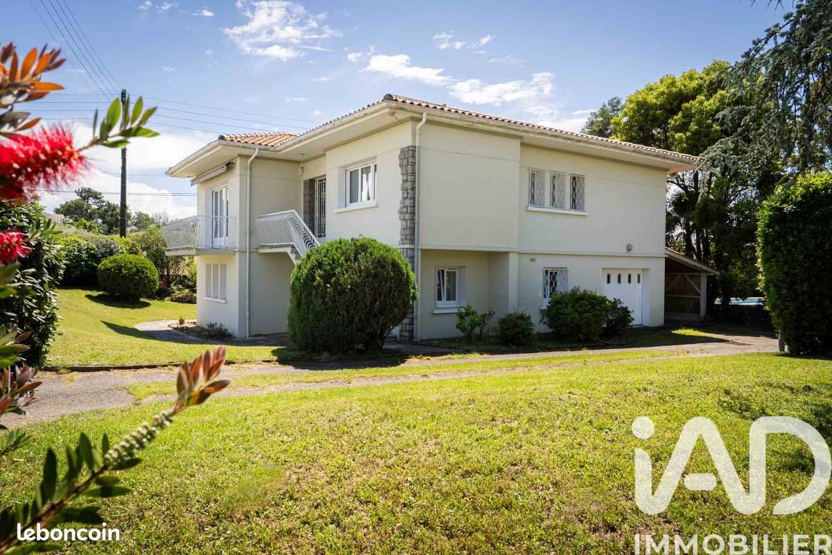 Maison 8 pièces 200 m² · à Anglet · 200 m² · 998 000 €