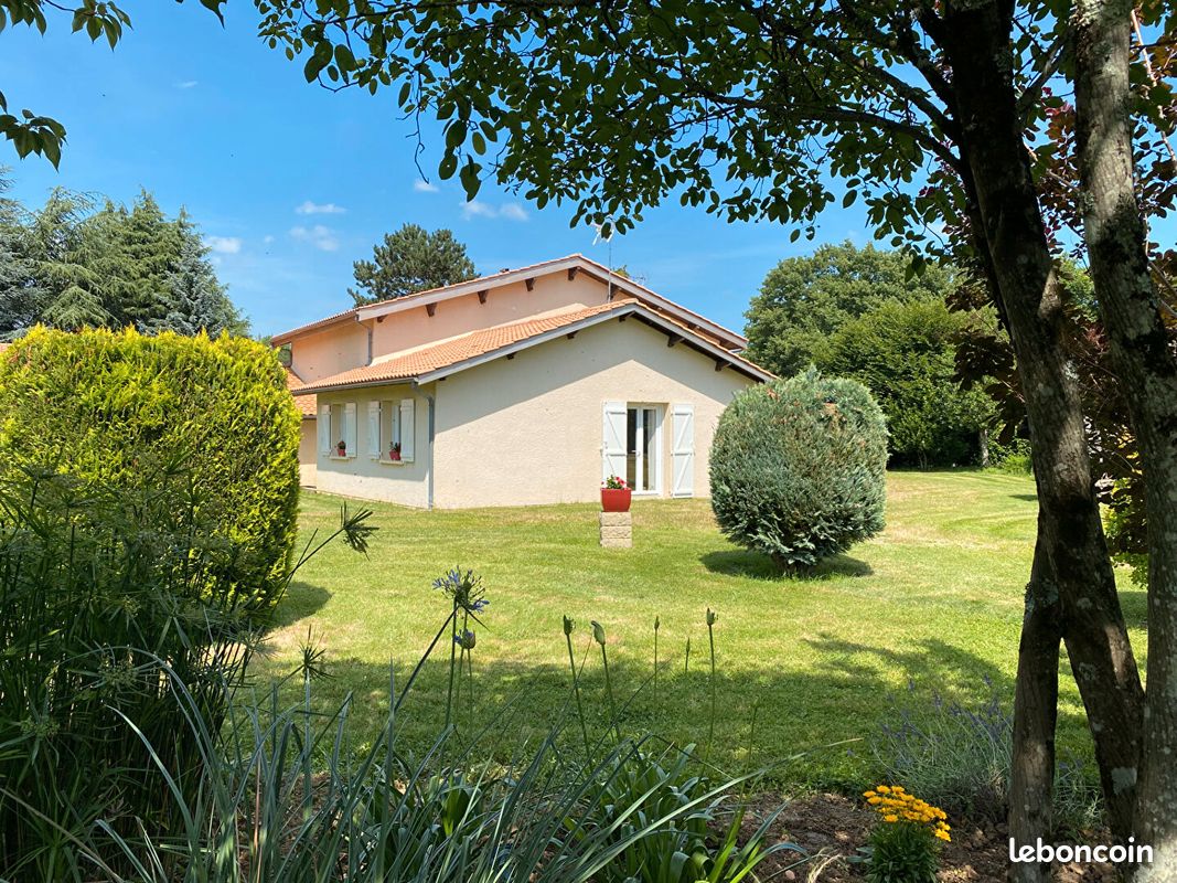 Maison 3 pièces 70 m² · à Branne · 70 m² · 870 €/mois