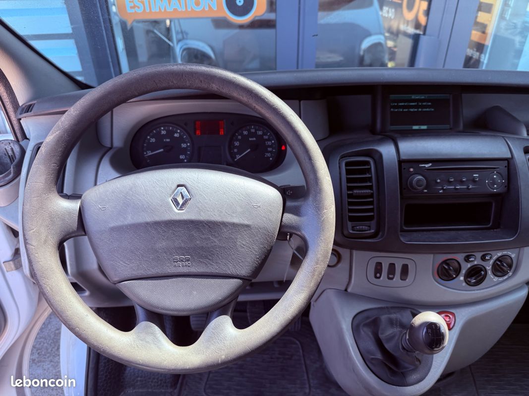 RENAULT TRAFIC VU FOURGON 2.0 DCI 115ch L1 H1 (image 12)