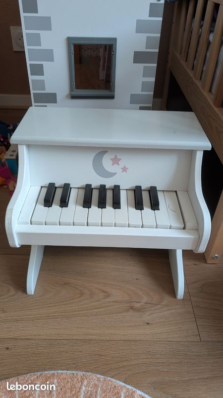 Petit piano (image 1)