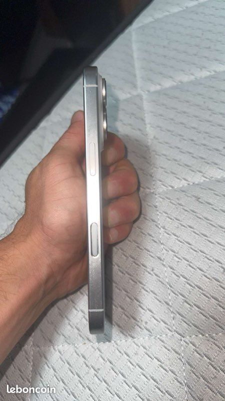 IPhone 16 pro (image 5)