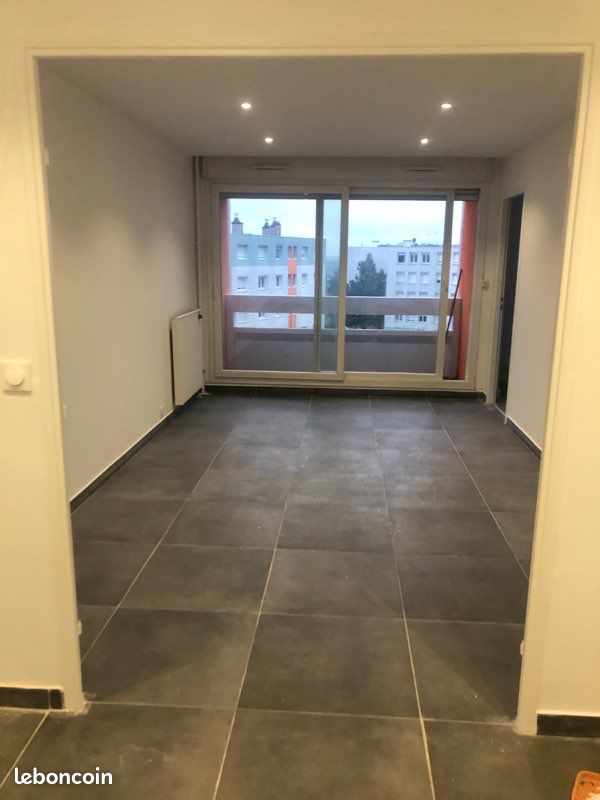Appartement 4 pièces 74 m² · à Saint-Étienne · 74 m² · 790 €