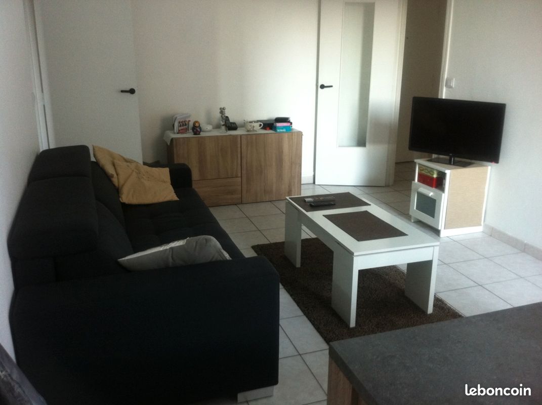 Appartement 2 pièces 45 m² · à Fontenay-le-Fleury · 45 m² · 960 €
