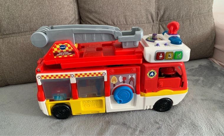 Camion pompier sonore 2 ans jeux, jouets d'occasion - leboncoin