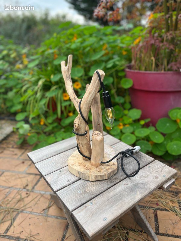 Lampe en bois naturel (image 4)