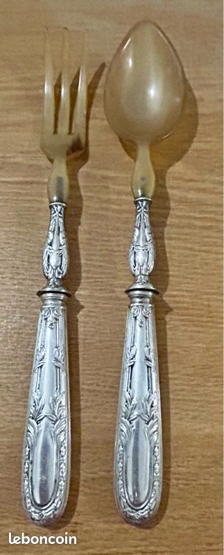 Couverts à Salade Anciens En Corne – Cuillère Et Fourchette – Longueur 24 Cm – Bon état