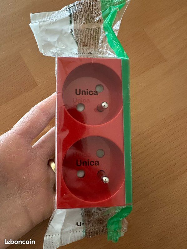 Unica - Interrupteurs et pris - Professionnels | Schneider Electric