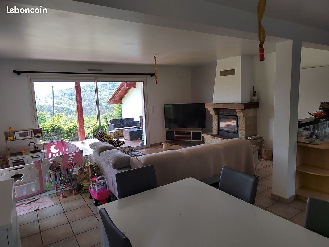 Villa à louer - Beyrie-sur-Joyeuse 64120 (image principale 0)