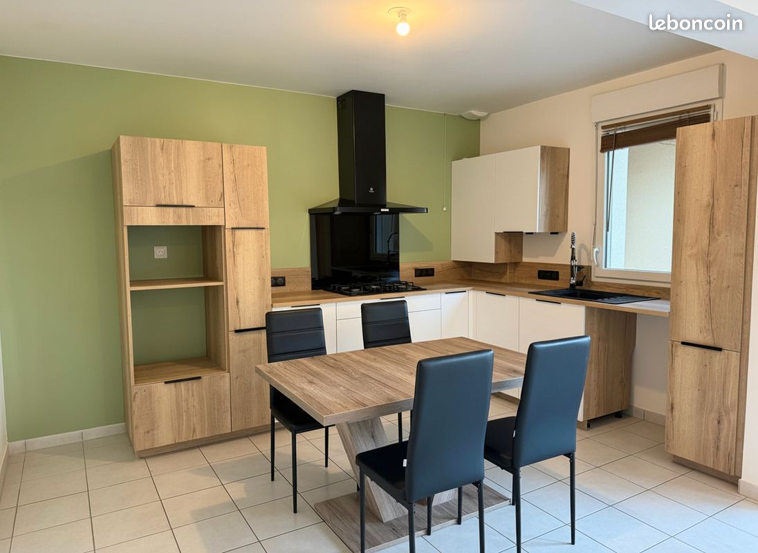 Maison 4 pièces 83 m² · à Véretz · 83 m² · 990 €/mois