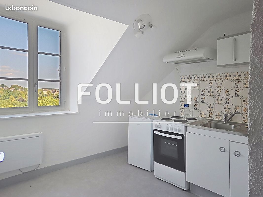 Appartement 1 pièce 20 m² · à Fougères · 20 m² · 325 €