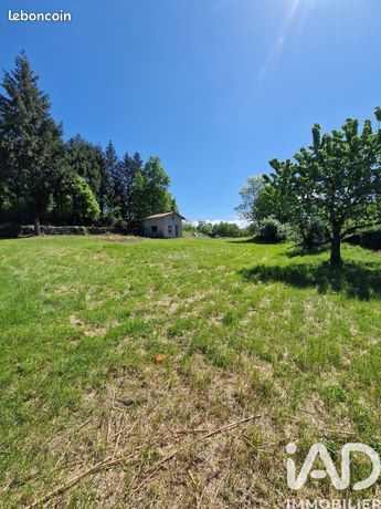 Terrain 2437 m² Coubon