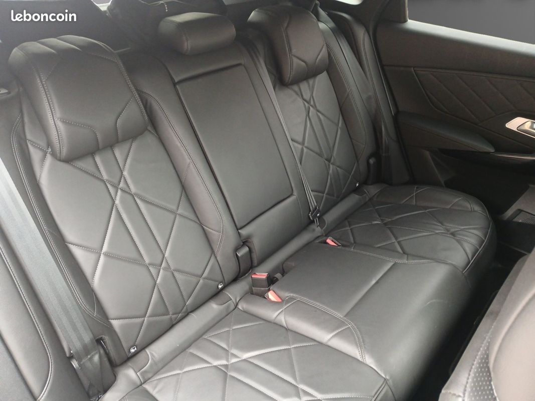 DS DS7 CROSSBACK Hybride E-Tense 300 EAT8 4x4 Rivoli GARANTIE 12 MOIS (image 11)