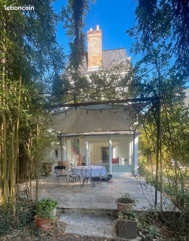 Maison 9 pièces 230 m² · à Saint-Cyr-sur-Loire · 230 m² · 950 000 €