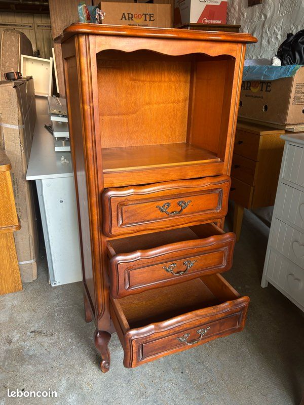 Meuble en bois ancien (image 2)