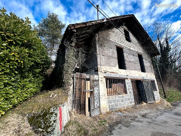 Maison 2 pièces 140 m²