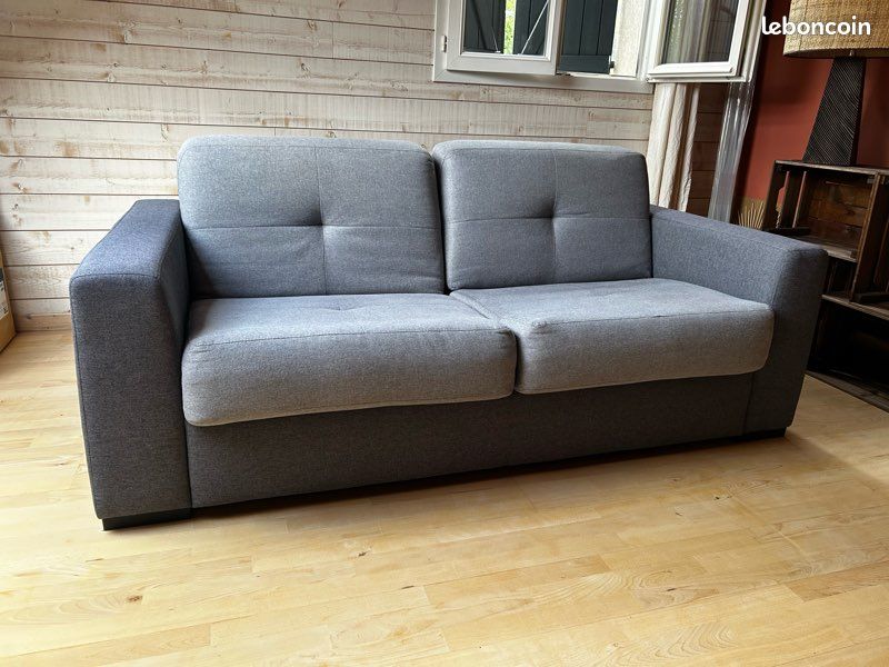 Canapé convertible en très bon état – couchage 180 x 132 cm (image 1)