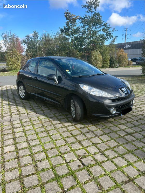 207 Peugeot 1.4 (image 2)