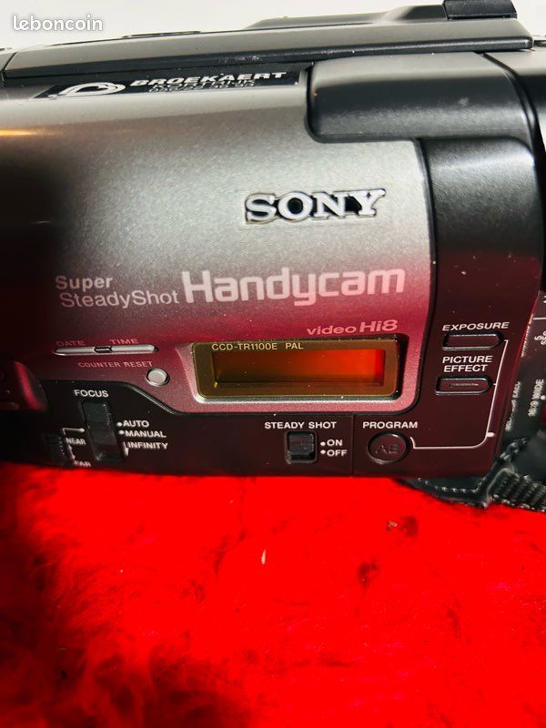 Caméscope Sony à K7 8mm (image 2)