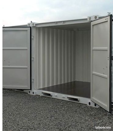 Box de stockage sécurisé dans Vannes accès 7j/24h de plain pied · 79 €/mois