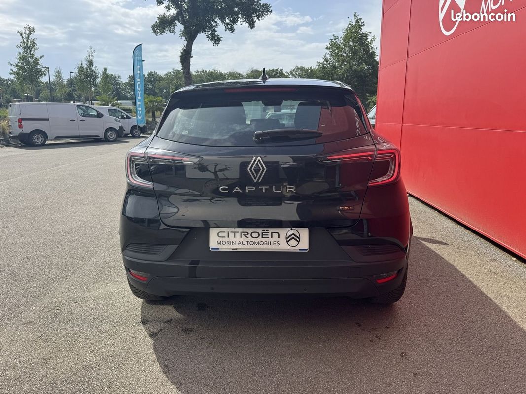 Renault CAPTUR II 1.6 E-TECH FULL HYBRID 145CH EVOLUTION (image 4)