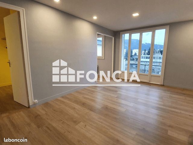 Appartement 3 pièces 48 m² · à Grenoble · 48 m² · 585 €