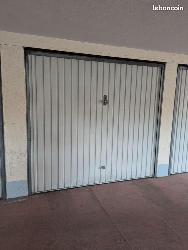 A LOUER - BOX FERME ET SECURISE - SAVIGNY-SUR-ORGE ( proche gare et RN7) (image 1)