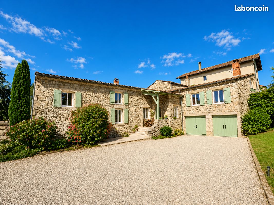 Maison 7 pièces 190 m² · à Lupé · 190 m² · 499 000 €