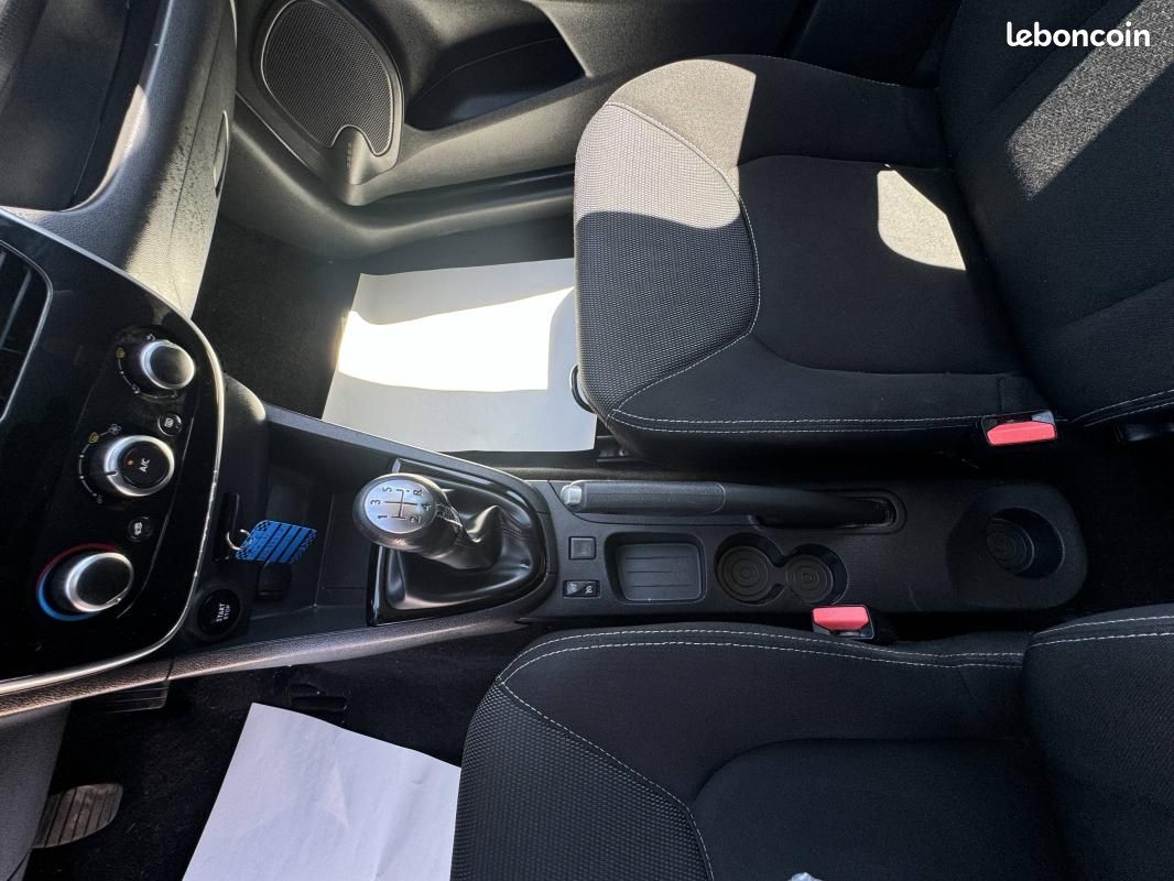 Renault Clio IV 1.5 DCI 90 S&S ENERGY ZEN (image 17)